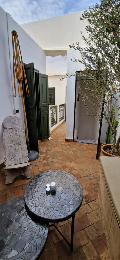 Charming Fully Titled Riad for Sale - Place des Épices - 40m2 - €290,000