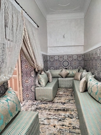 Spacious Riad for Sale - Zouia el Abbassia - Melkia - 148m2 - 280,000