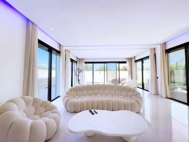 Incredible Turn-Key Villa for Sale - Route to Ourika - 481m2 - €500,000