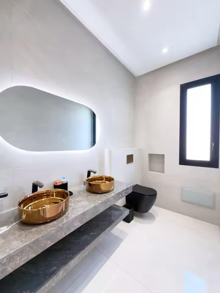 Incredible Turn-Key Villa for Sale - Route to Ourika - 481m2 - €500,000