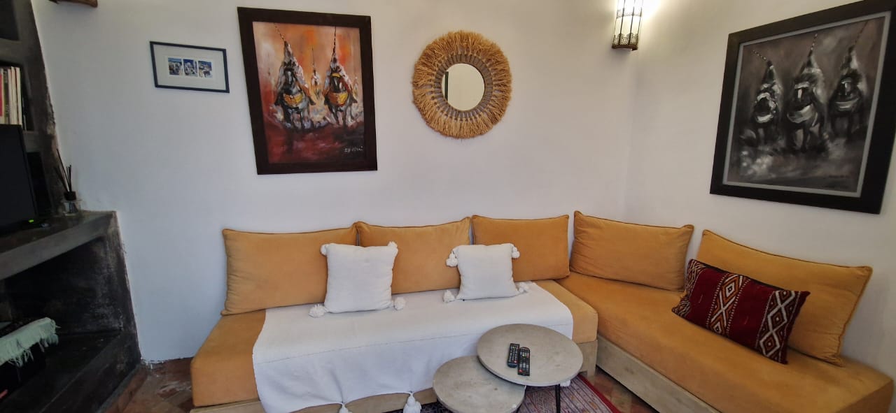 Charming Fully Titled Riad for Sale - Place des Épices - 40m2 - €290,000