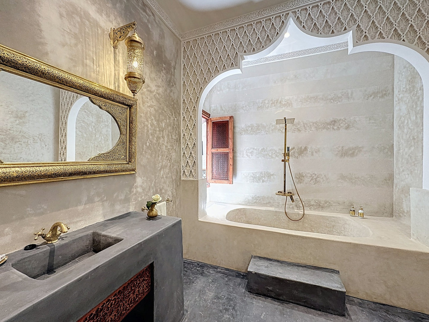 117 m² Titled 5-Bedroom Riad with Traditional Hammam in Ben Saleh – €700,000