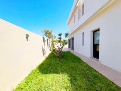 Incredible Turn-Key Villa for Sale - Route to Ourika - 481m2 - €500,000