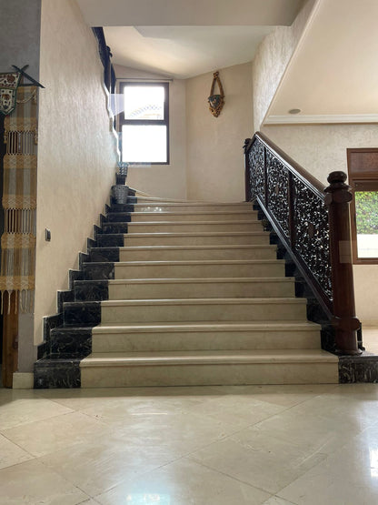 Incredible 6 Bedroom Villa For Sale - Nakhil - 400m2 - €950,000