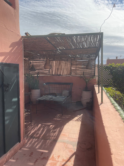 Excellent Fully Titled 2 Bedroom Riad For Sale - Riad Zitoune - 120m2 - €370,000 (Price Negotiable)