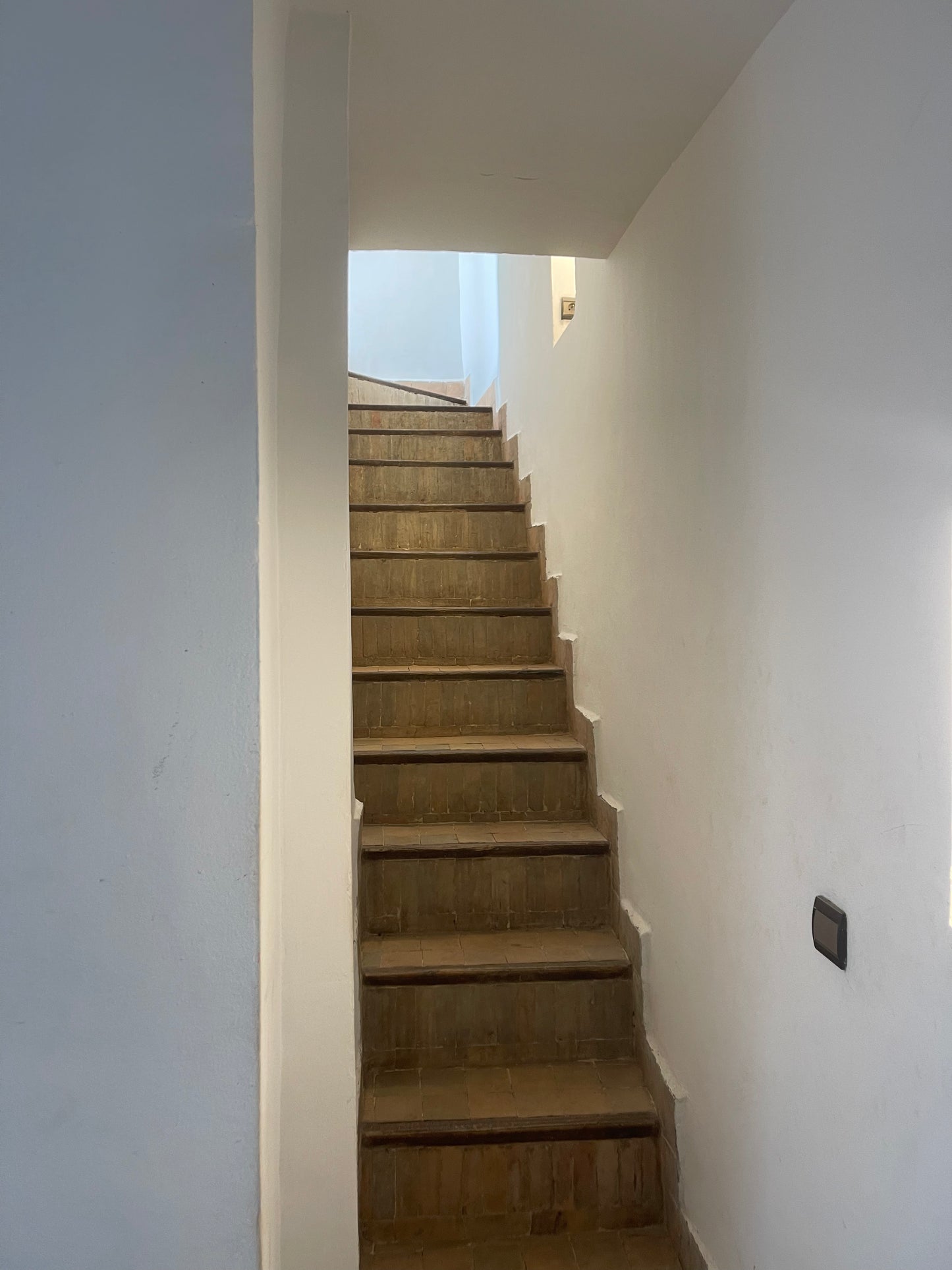 Excellent Fully Titled 2 Bedroom Riad For Sale - Riad Zitoune - 120m2 - €370,000 (Price Negotiable)