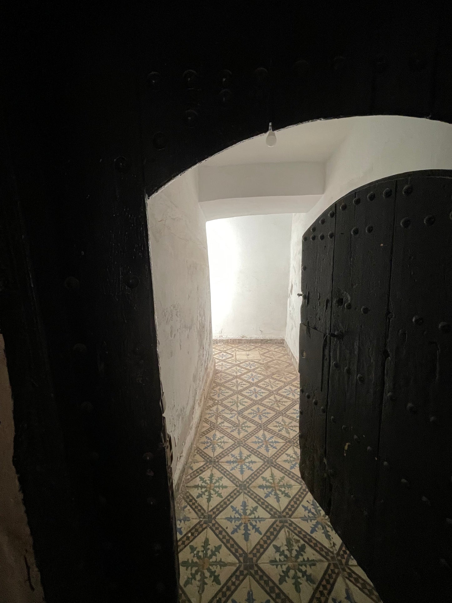 Stunning 91m2 Riad with Panoramic Views for Restoration - €130,000