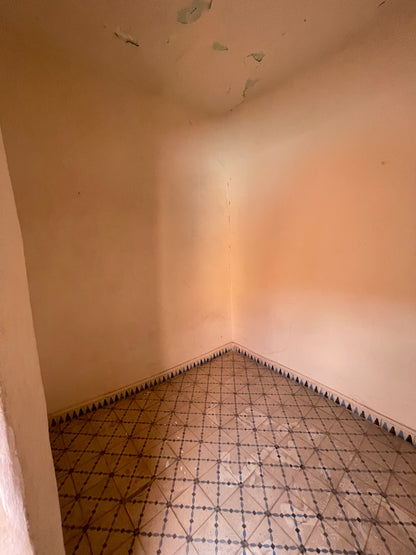 Stunning 91m2 Riad with Panoramic Views for Restoration - €130,000